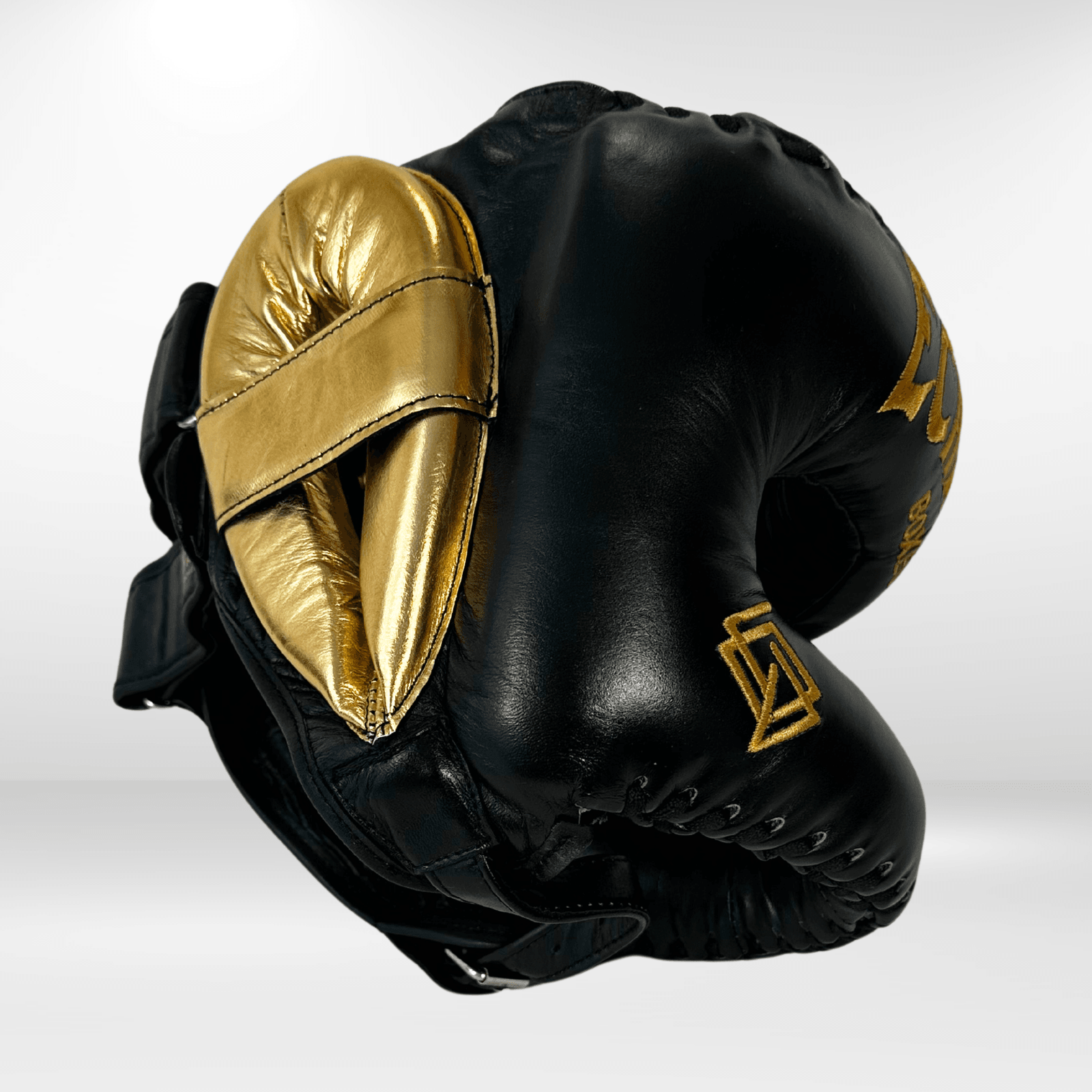 Casco Boxeo Barra Piel Completa Sparring Negro y Bordado Dorado - Echaleku Boxeo